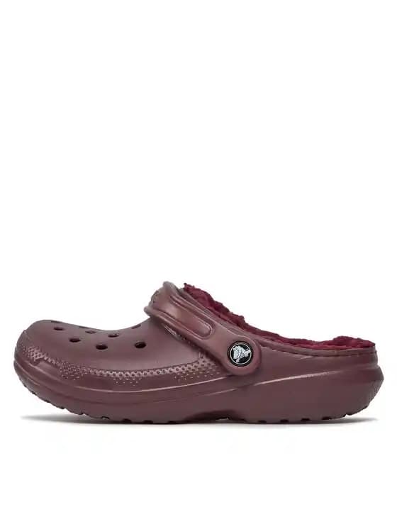 Bordo Crocs ile Moda ve Konforun Mükemmel Buluşması: Stilinizde Fark Yaratın