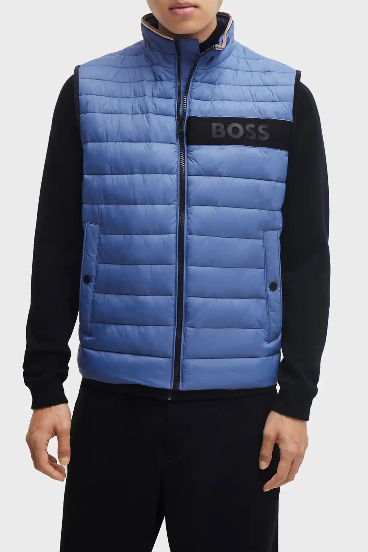 Boss şişme yelek: modern tasarım ve fonksiyonelliğiyle kış sezonunun favorisi