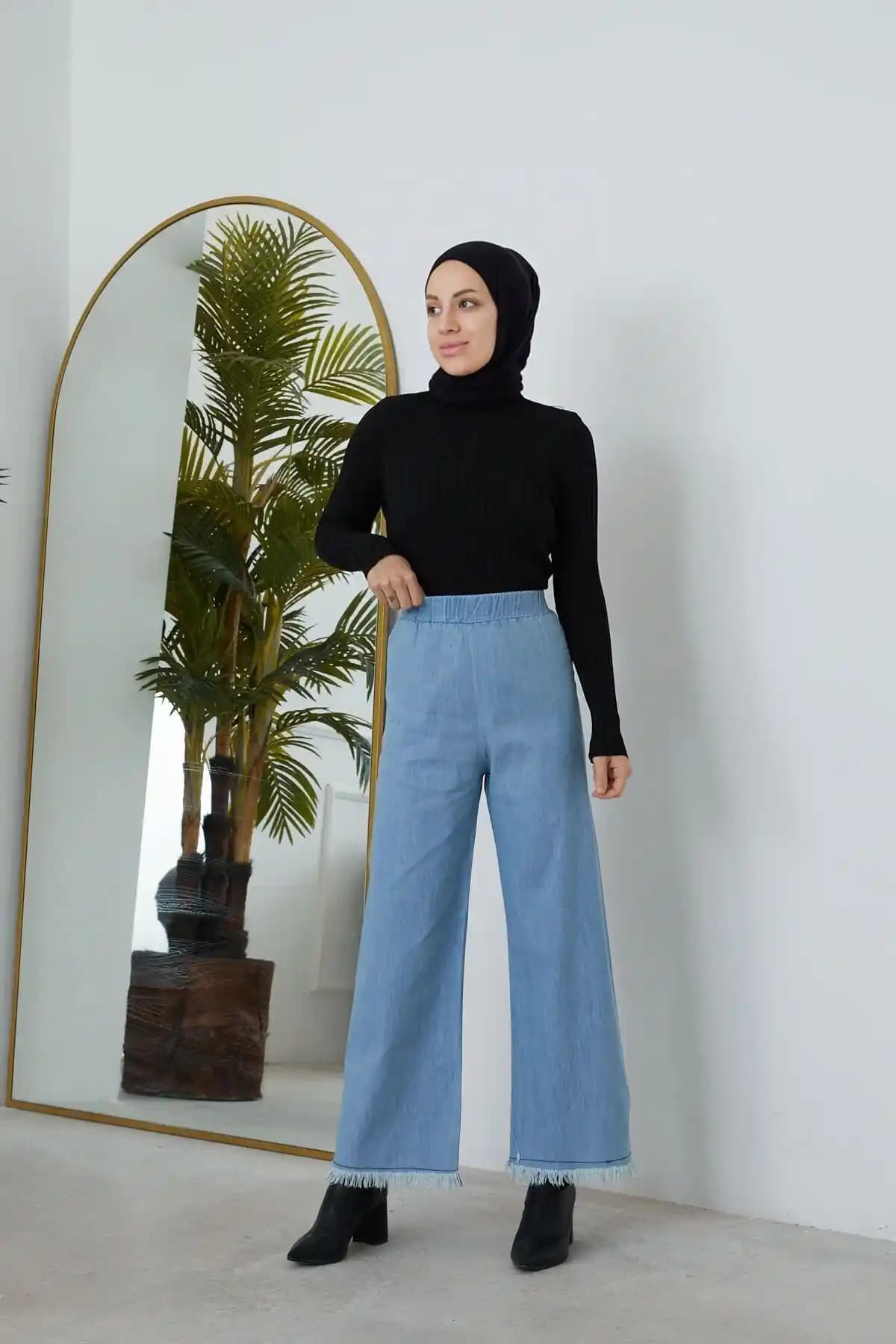 Buz Rengi Pantolonlar: Modern ve Şık Giyim İçin Stil ve Kombinasyon Önerileri