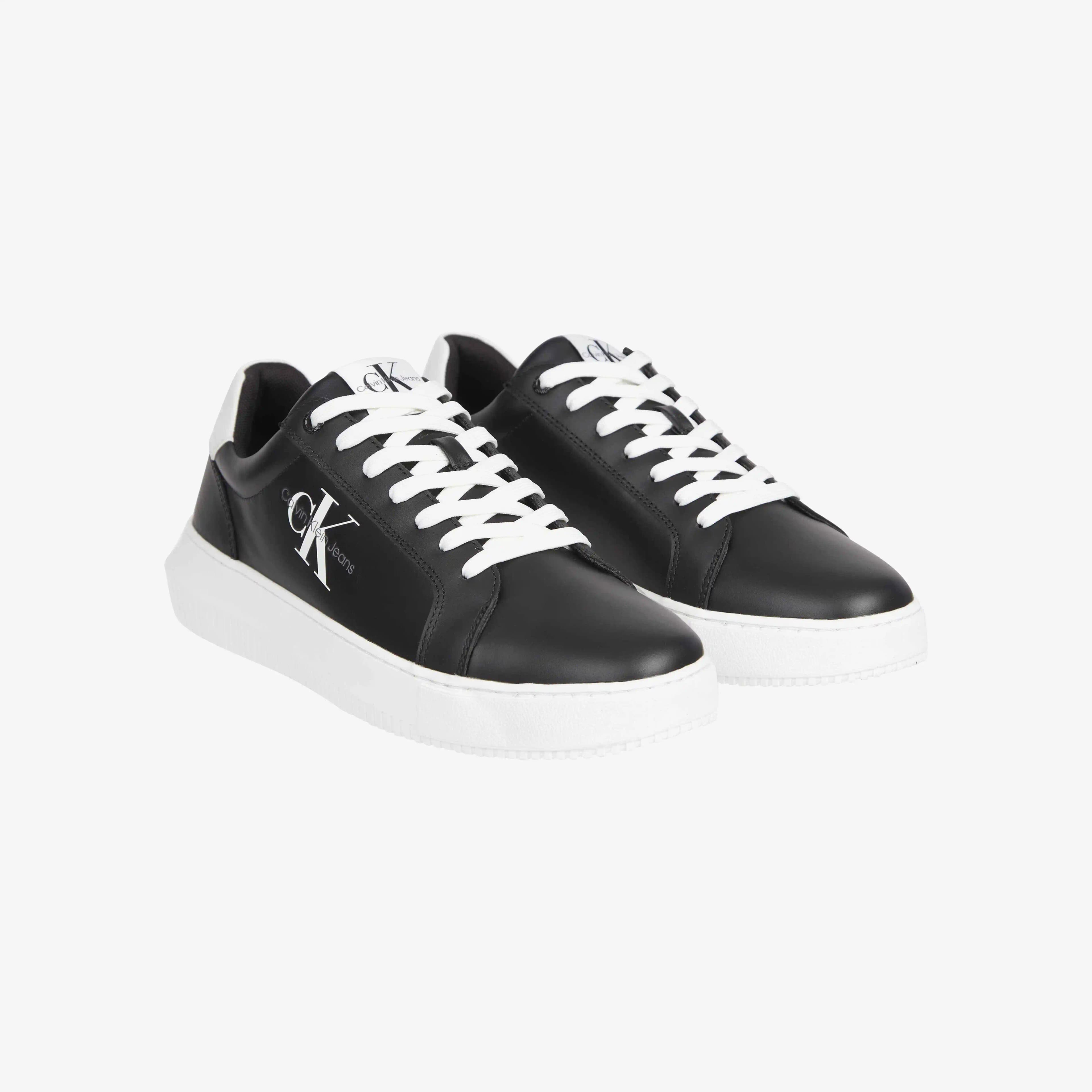 Calvin Klein Erkek Siyah Ayakkabıları: Modern ve Zamansız Tasarımlar