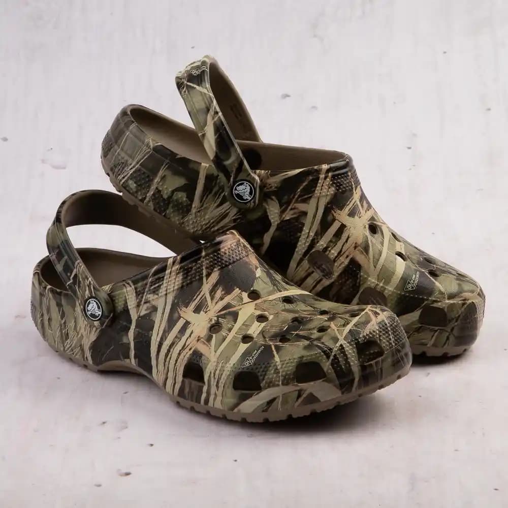 Camo Crocs: Günümüz Moda Trendleri ve Stil Yaratmada Kullanım İpuçları