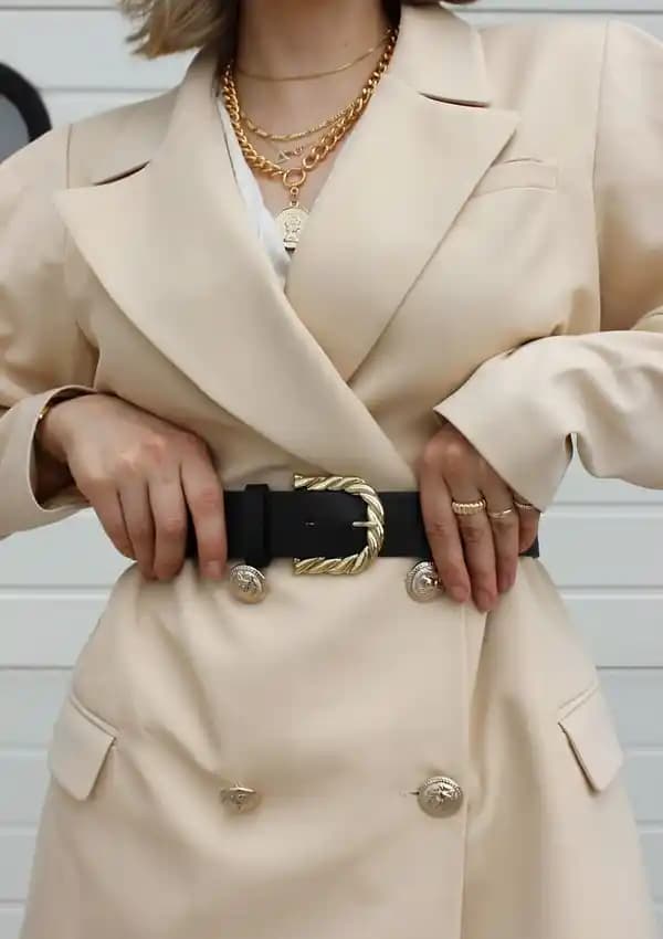 Ceket ve Kemer Kombini: Moda Trendleri ve Stil İpuçlarıyla Şıklığı Yakalayın