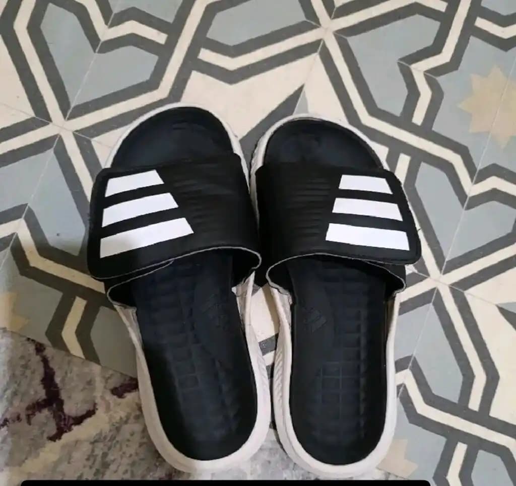 Cırt Cırtlı Terlikler: Moda ve Konforun Buluştuğu Güncel Trendler