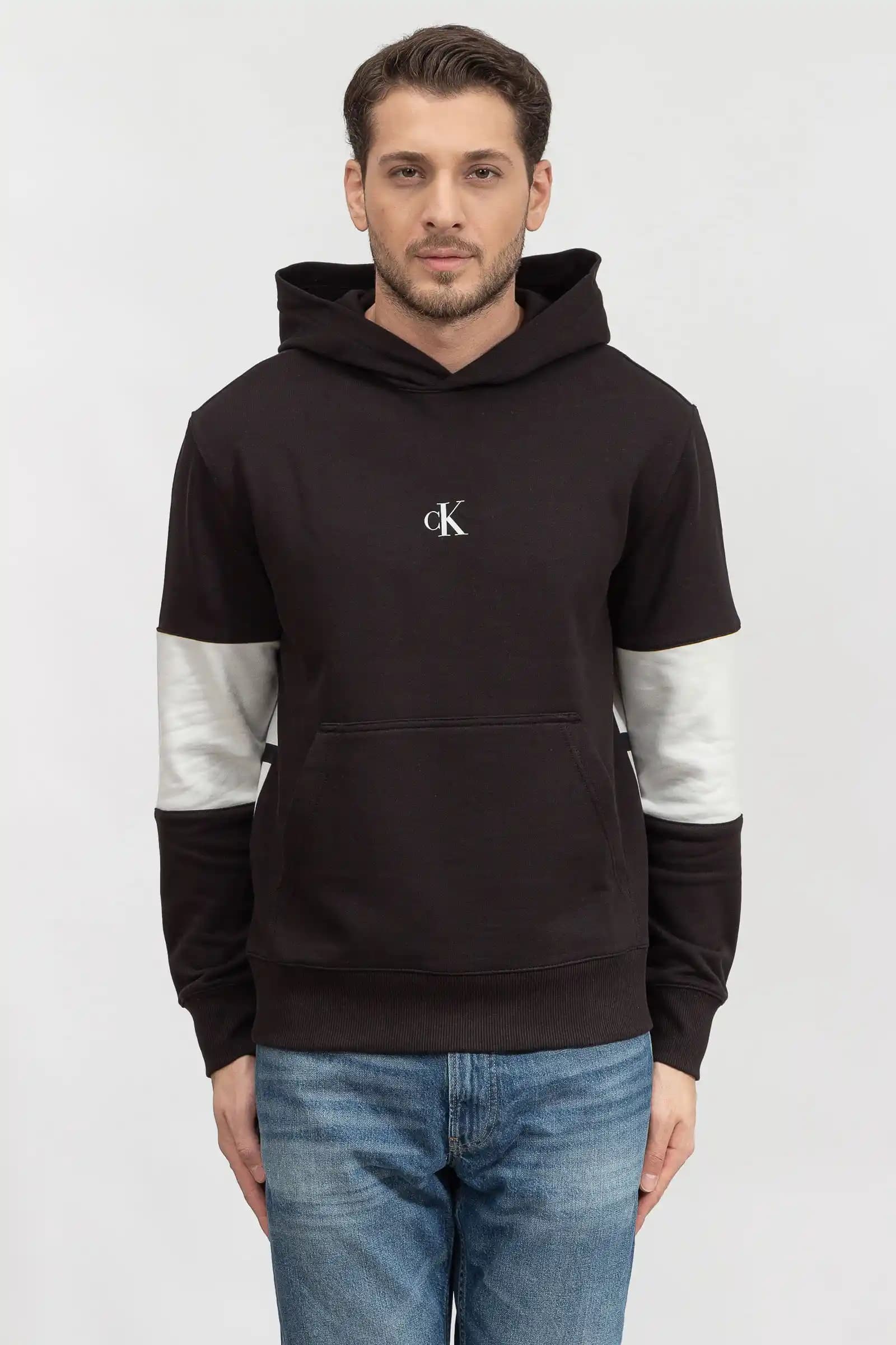 CK Erkek Sweatshirtleri ile Güncel Moda ve Konforun Mükemmel Buluşması