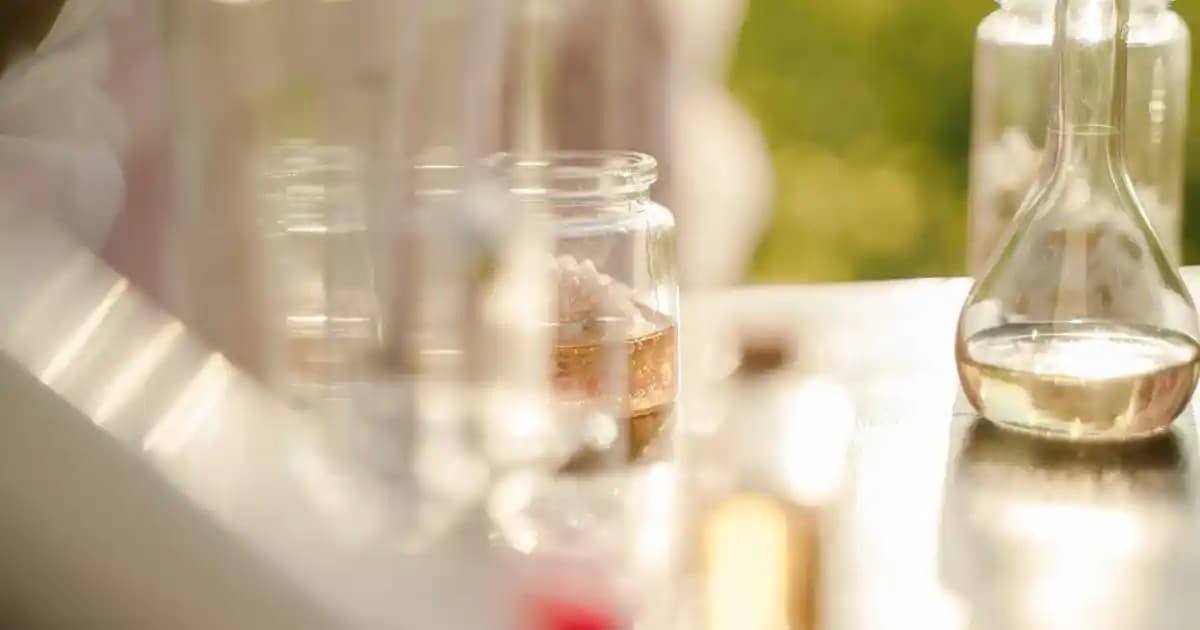 Converse Chuck 70 De Luxe Topuklu Ayakkabılar: Şıklık ve Konforu Bir Arada Sunan Moda İkonu