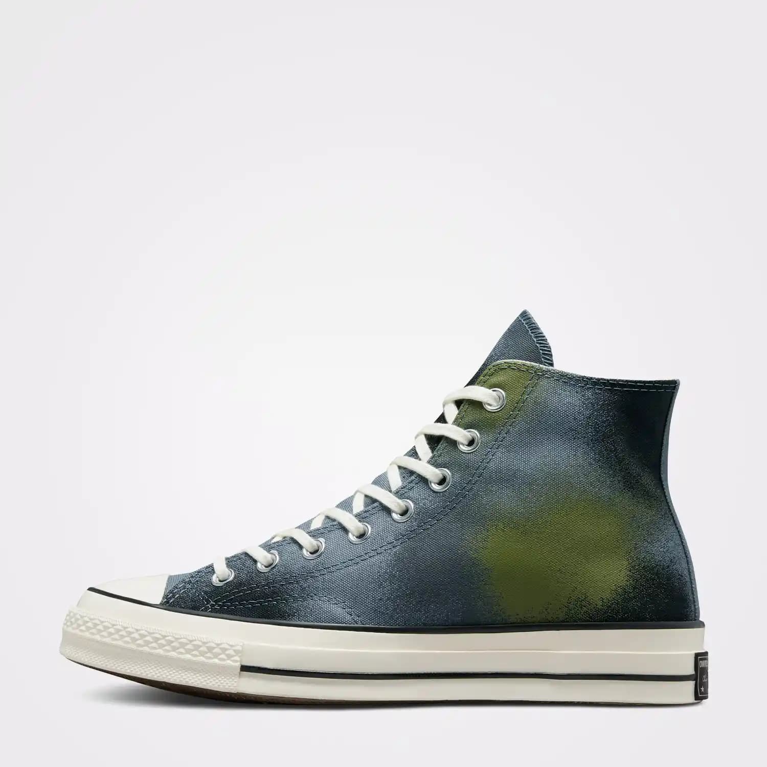 Converse Chuck 70 Modelleri Spray Boya ile Kişiselleştirme Rehberi