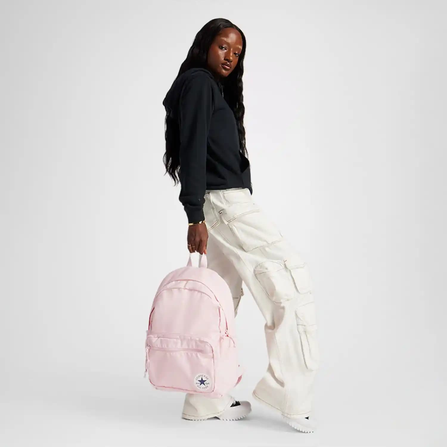 Converse GO 2: Modern Tasarımı ve Sürdürülebilir Özellikleriyle Gençlerin Favorisi