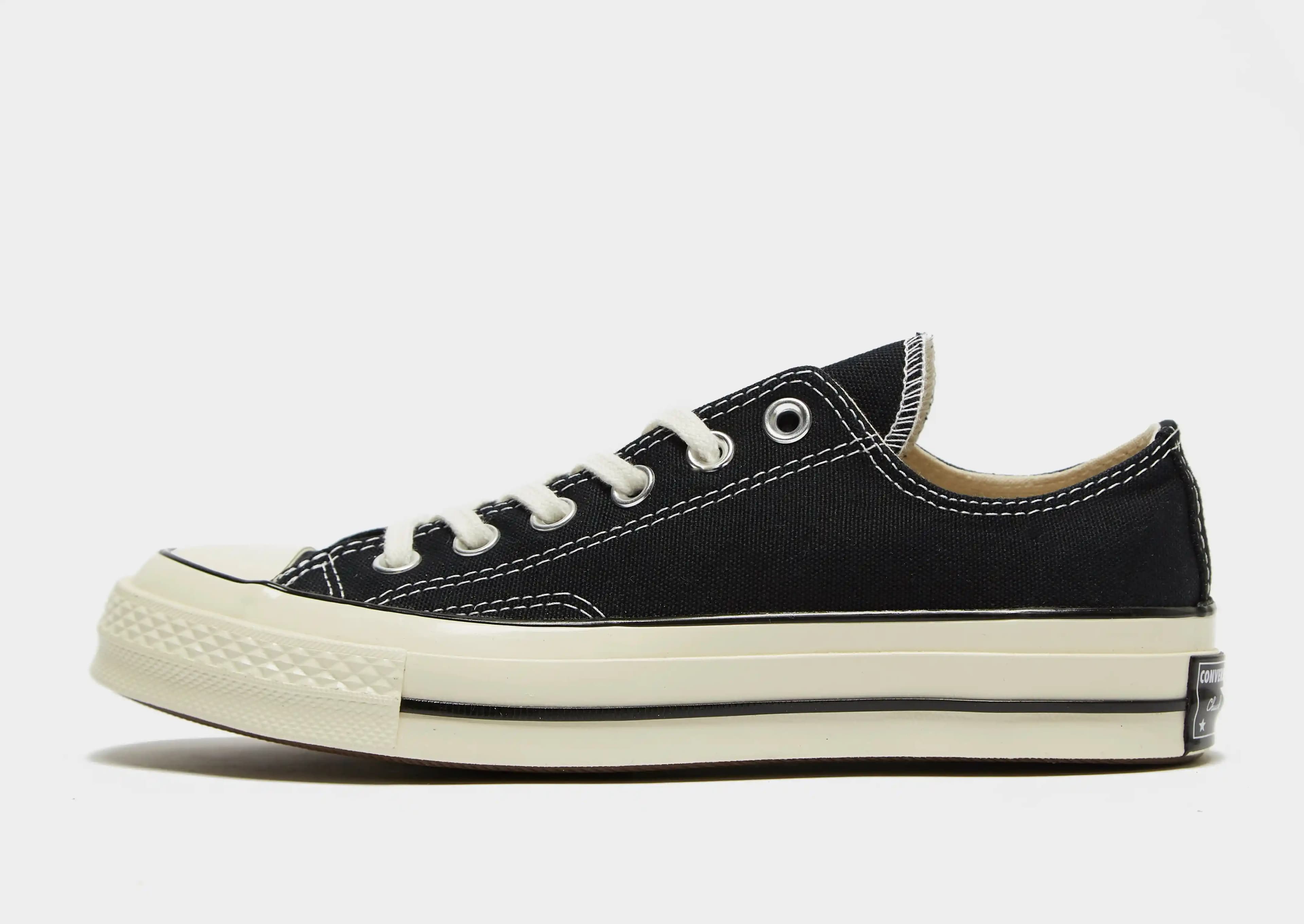 Converse Low Chuck 70 Moda İkonu: Modern Tasarım ve Stil İçin Tercih Edilen Ayakkabı