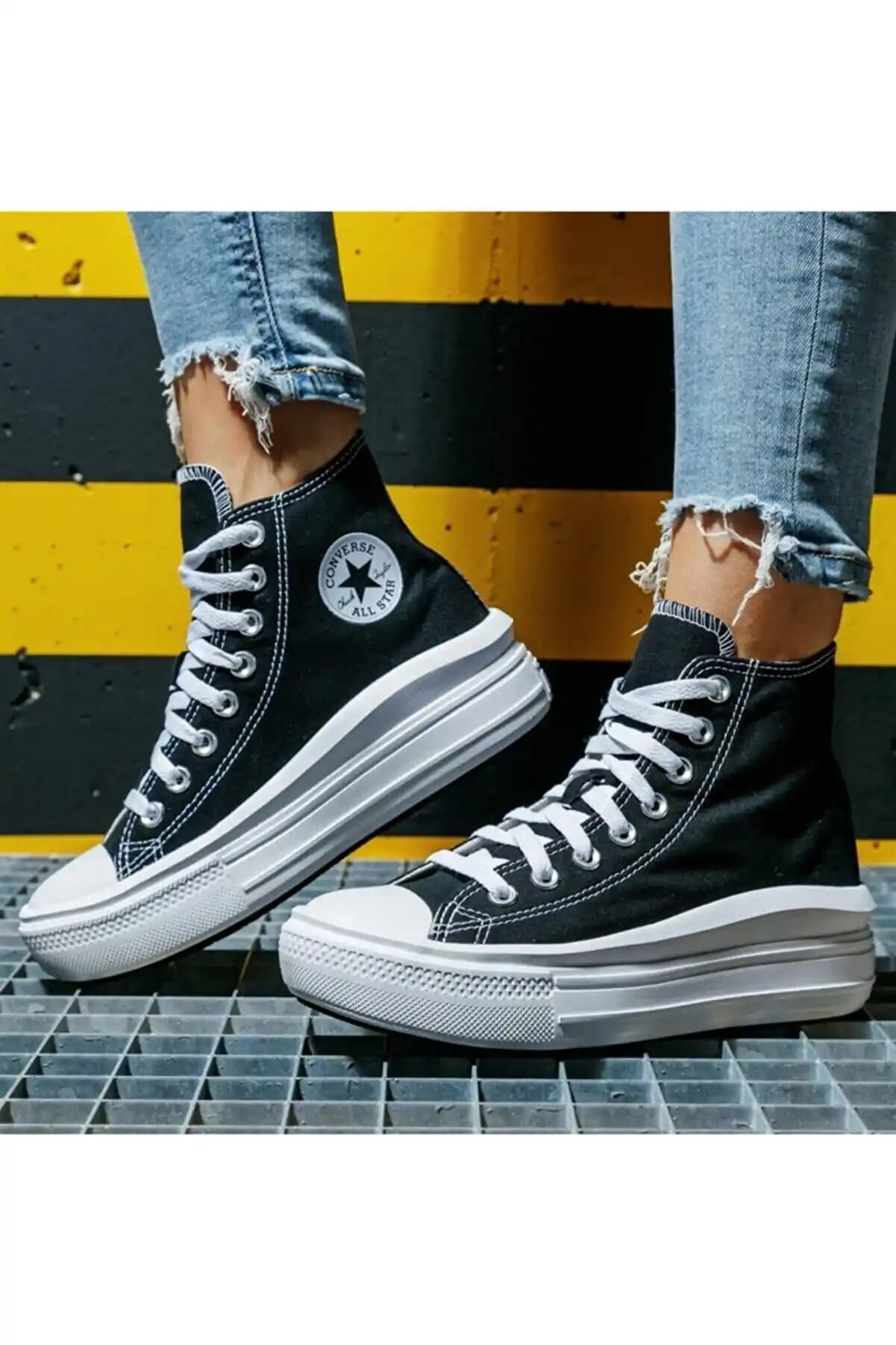 Converse Siyah Beyaz Ayakkabılar: Zamansız Moda ve Stil İpuçları