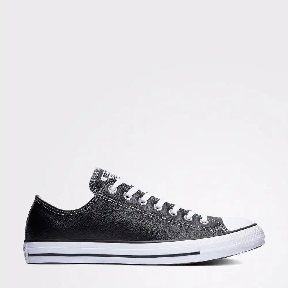 Converse Siyah Deri Erkek Ayakkabıları: Moda ve Stil İçin Zamansız Seçenekler