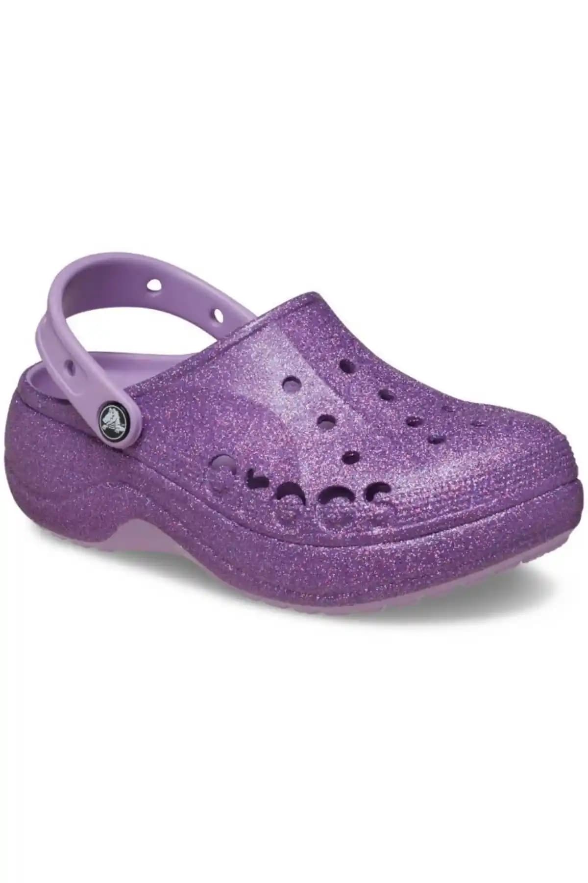 Crocs Glitter Kadın Ayakkabıları Moda ve Konforu Bir Arada Sunar