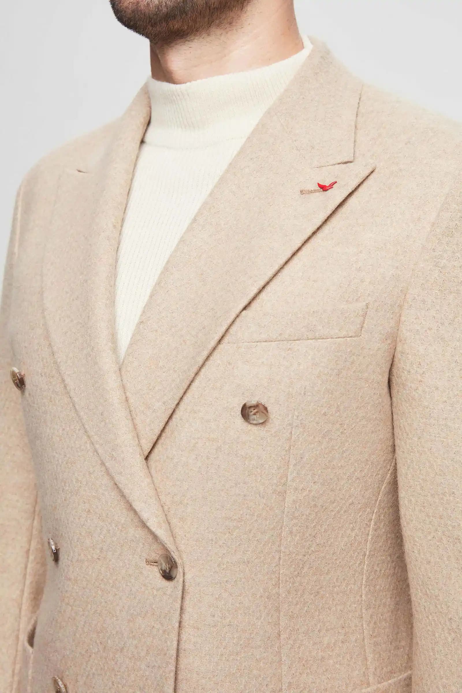 Damat Ceketi Nedir ve Günümüz Moda Trendleri ile Uyum Sağlayan Seçenekler