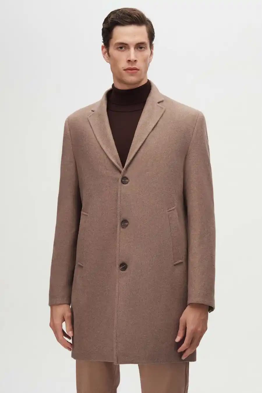 Damat Erkek Kabanları: Modern Şıklık ve Fonksiyonellik İçin En İyi Seçenekler