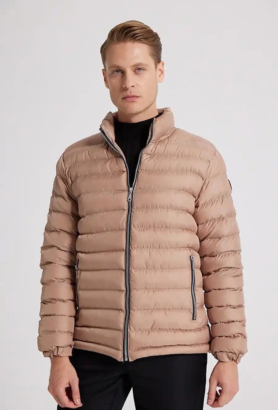 Damat Erkek Montları: Moda ve Fonksiyonellik Bir Arada Güncel Trendler ve Seçim İpuçları