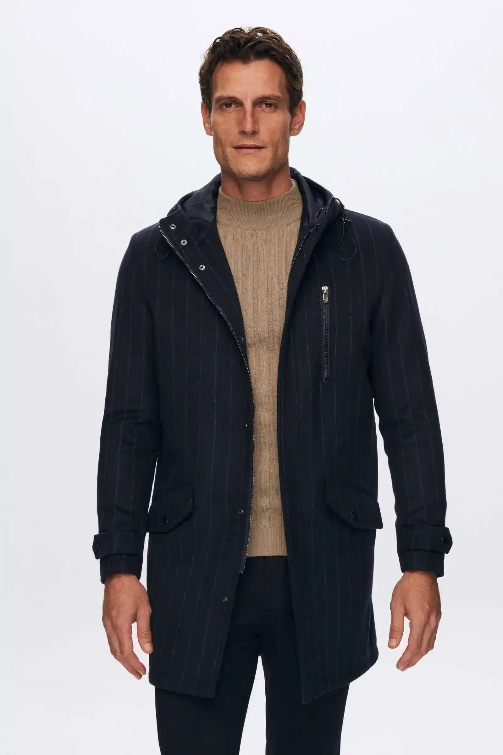 Damat Kaban Trendleri ve Stil Önerileri: Erkekler İçin Şık ve Fonksiyonel Seçenekler