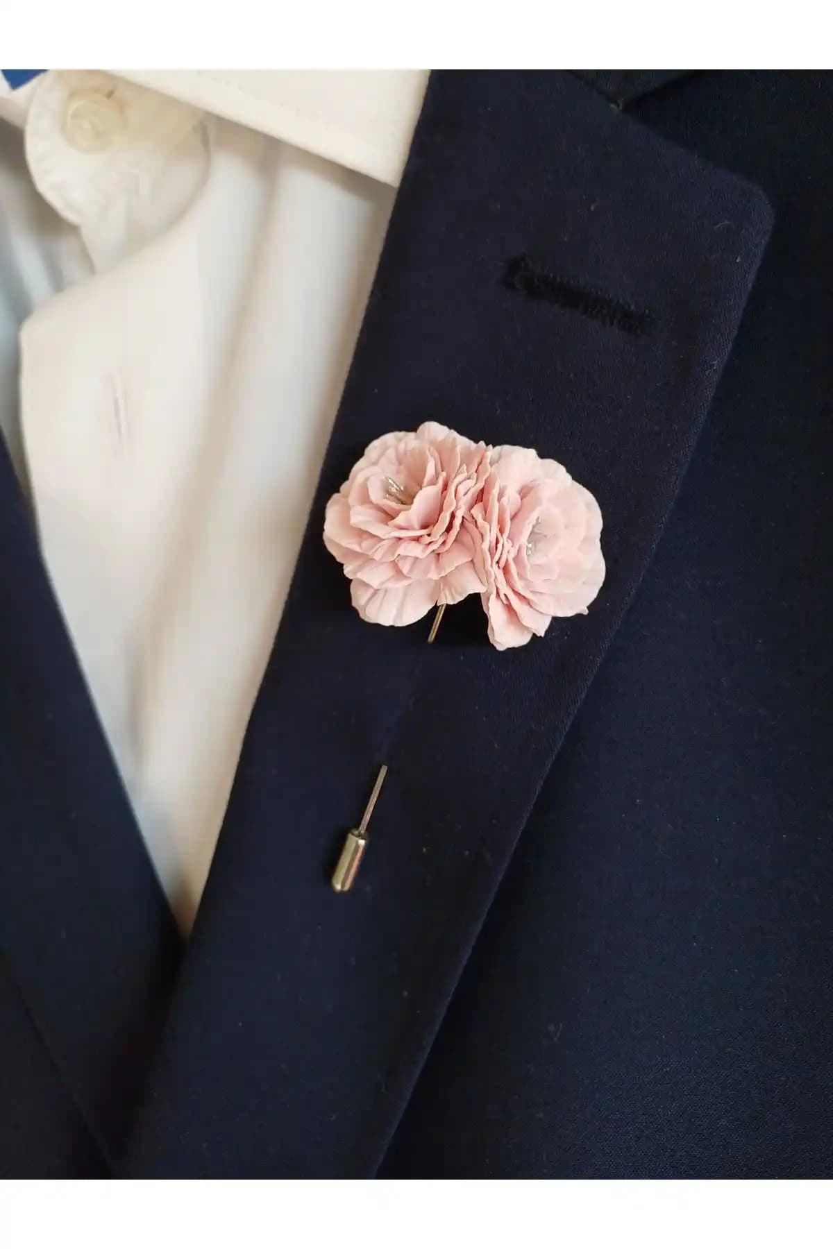 Damat Yaka İğnesi: Geleneksel ve Modern Stil Buluşmasıyla Şıklık Anlamı