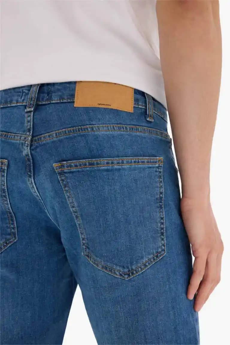 DeFacto ve Sergio Regular Fit Jeanler: Günlük ve Resmi Kullanım İçin Modern Rahatlık