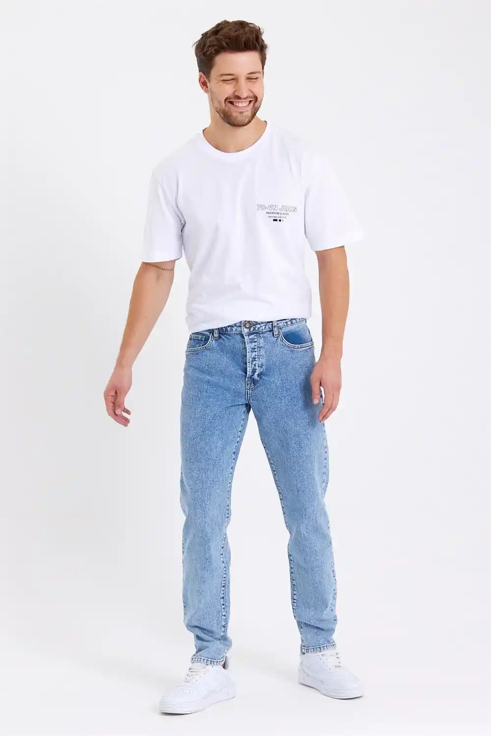 Denim Pantolon Fitleri ve Stil Önerileri: Vücut Tipine Uygun Seçimler ve Moda Trendleri