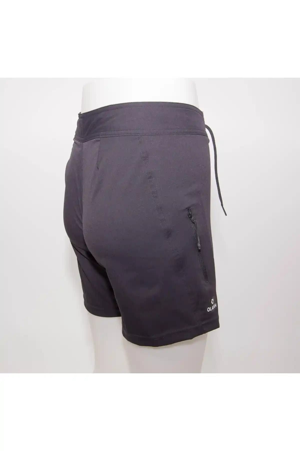 Deniz Şortu Seçimi ve Trendleri: Yaz Aylarında Rahat ve Şık Giyim Önerileri