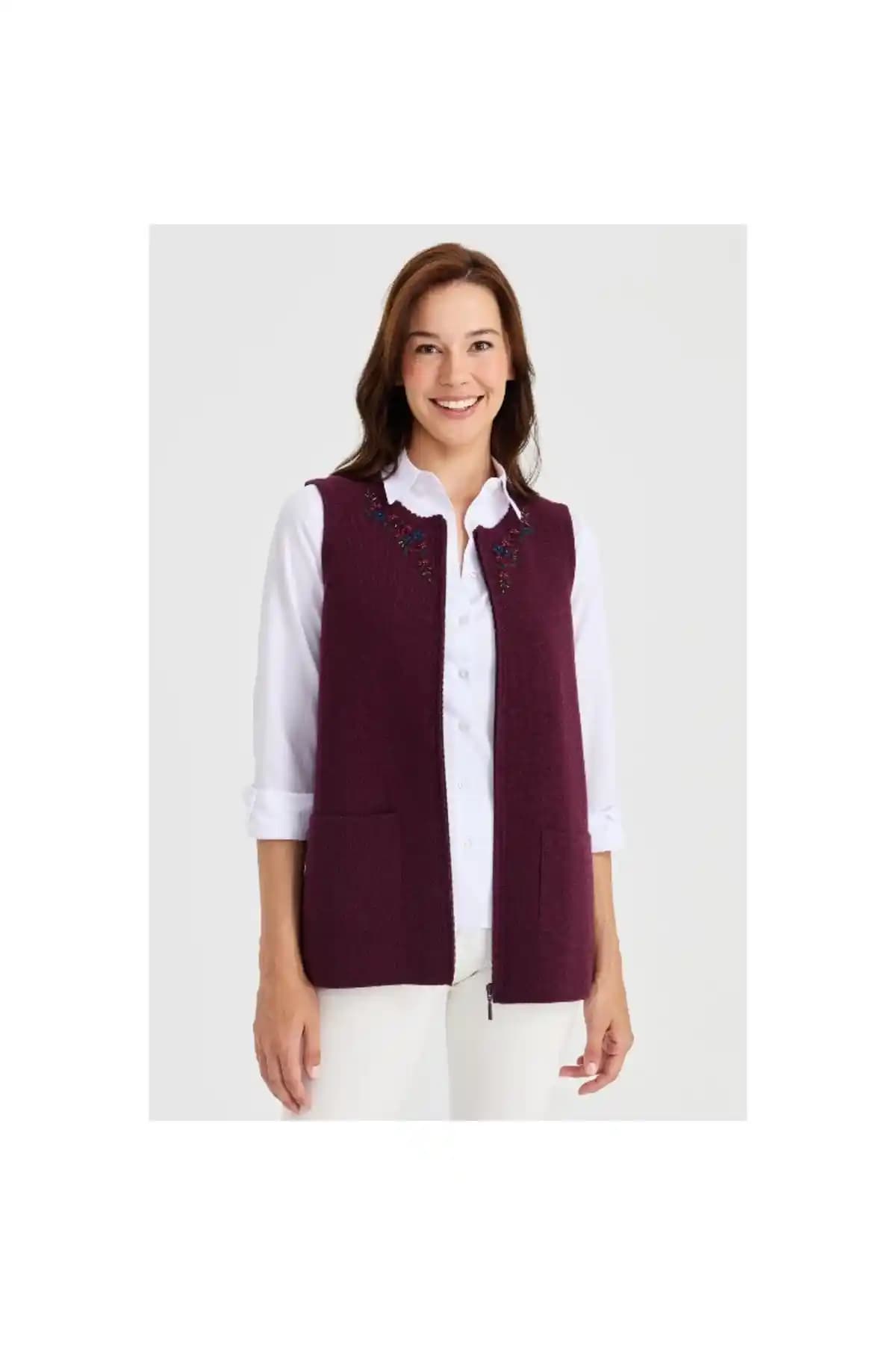 Desenli Triko Yelekler: Güncel Trendler ve Stil İpuçlarıyla Kış Modası