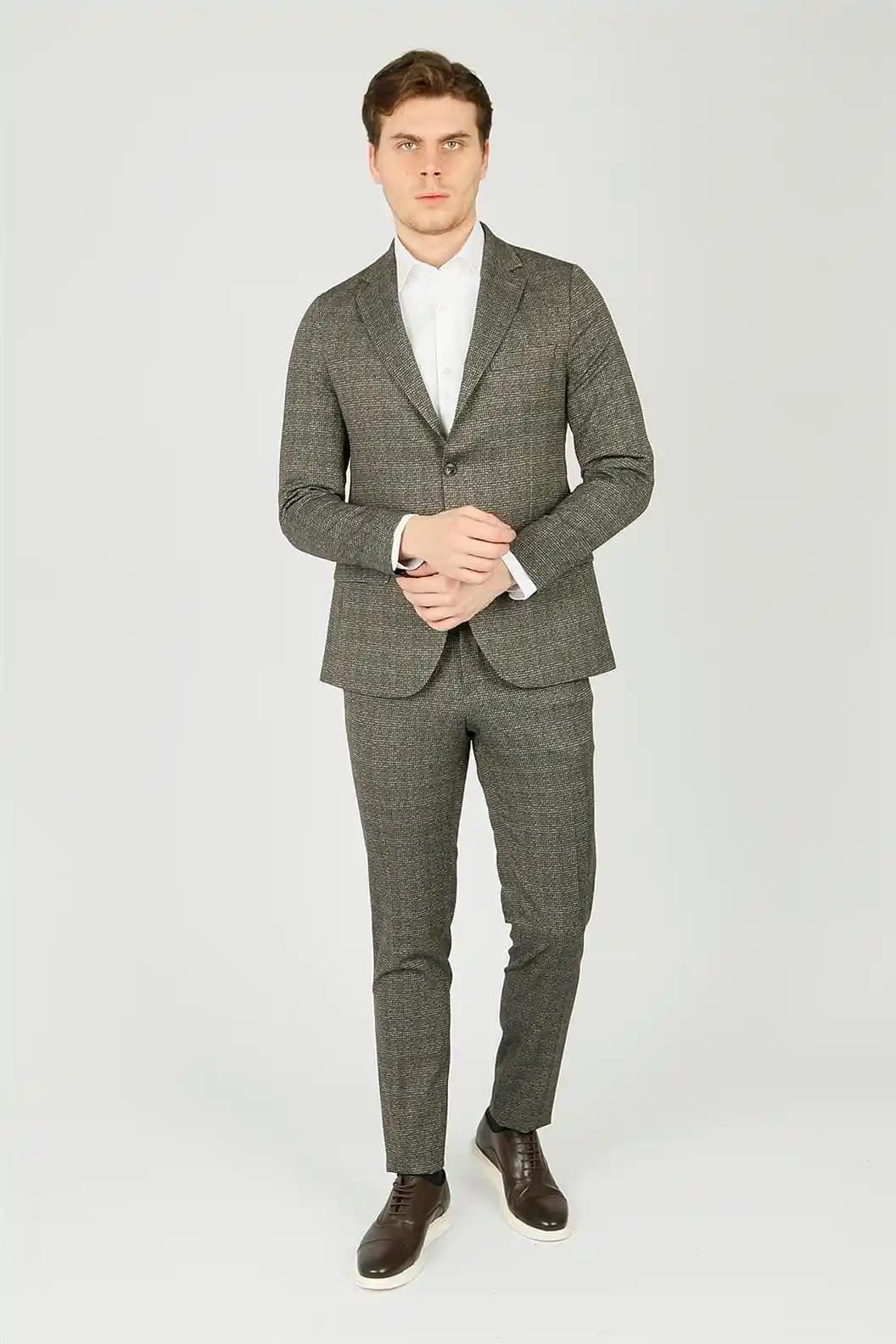 Drop Takım Elbise Nedir? Modern Tasarımıyla Şıklık ve Konforun Buluşması