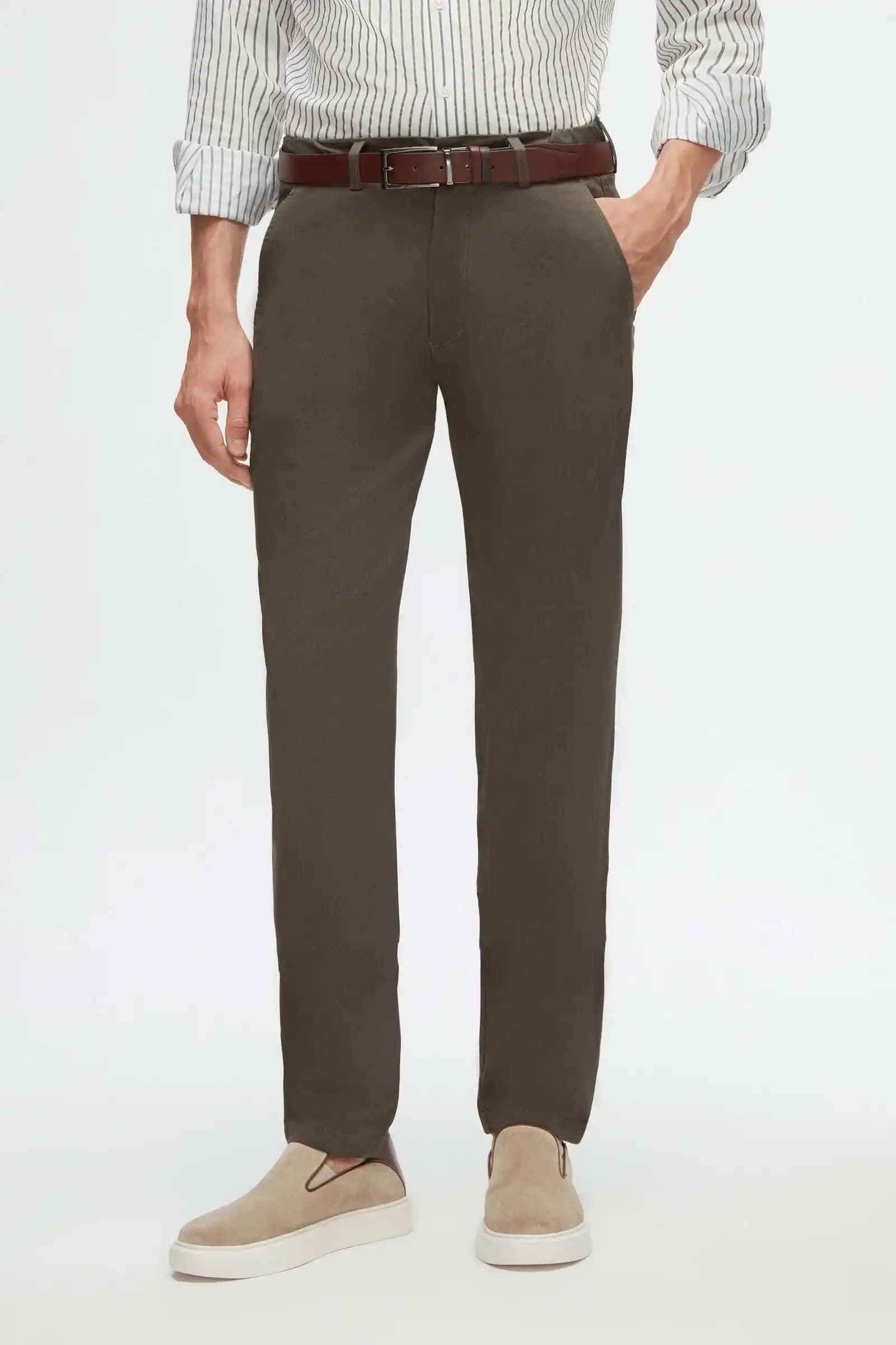 DS Damat Chino Pantolonlarıyla Günlük ve Resmi Şıklık Sağlayan Modern Parça