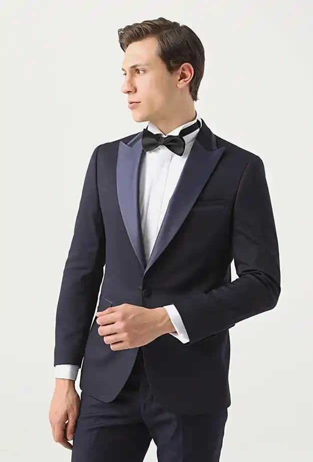 DS Smokin Moda Dünyasında Şıklığın ve Tarzın Simgesi Olmaya Devam Ediyor