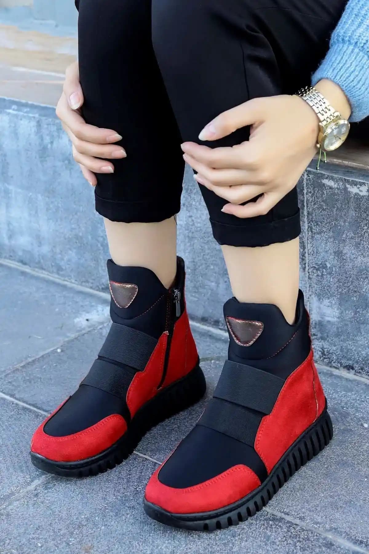 Düz Tabanlı Ayakkabılar Modada Rahatlık ve Şıklığın Güncel Trendleri