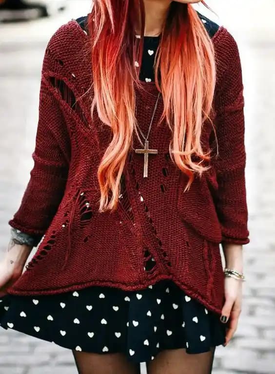 Elbise Üzerine Kazak Kombinleri ile Şıklık ve Rahatlığı Bir Arada Yakalayın