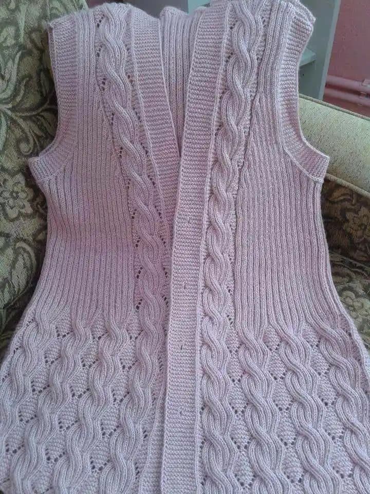 En Güzel Yelek Modelleri: Şıklık ve Fonksiyonelliğin Modern Buluşması