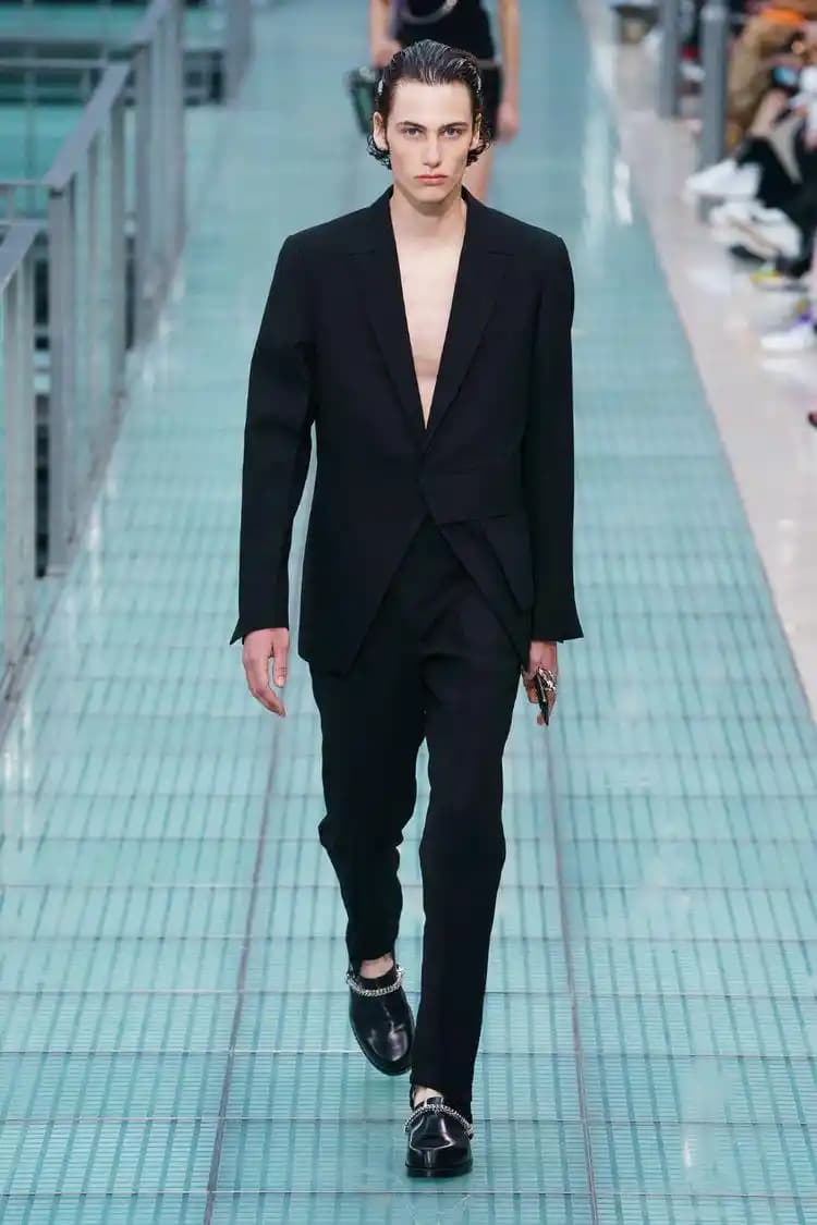 En Pahalı Elbise Markaları ve Moda Dünyasında Prestijin Zirvesi