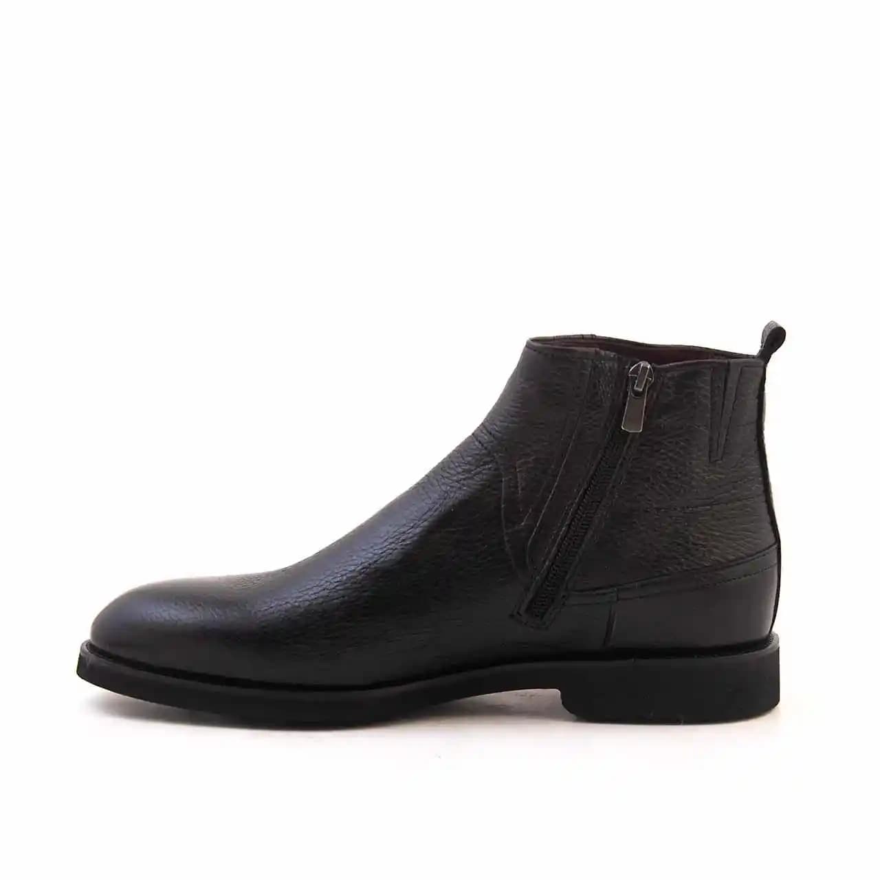 Erkek Bot Seçiminde Stil ve Konforu Bir Arada Yansıtan Kılavuz