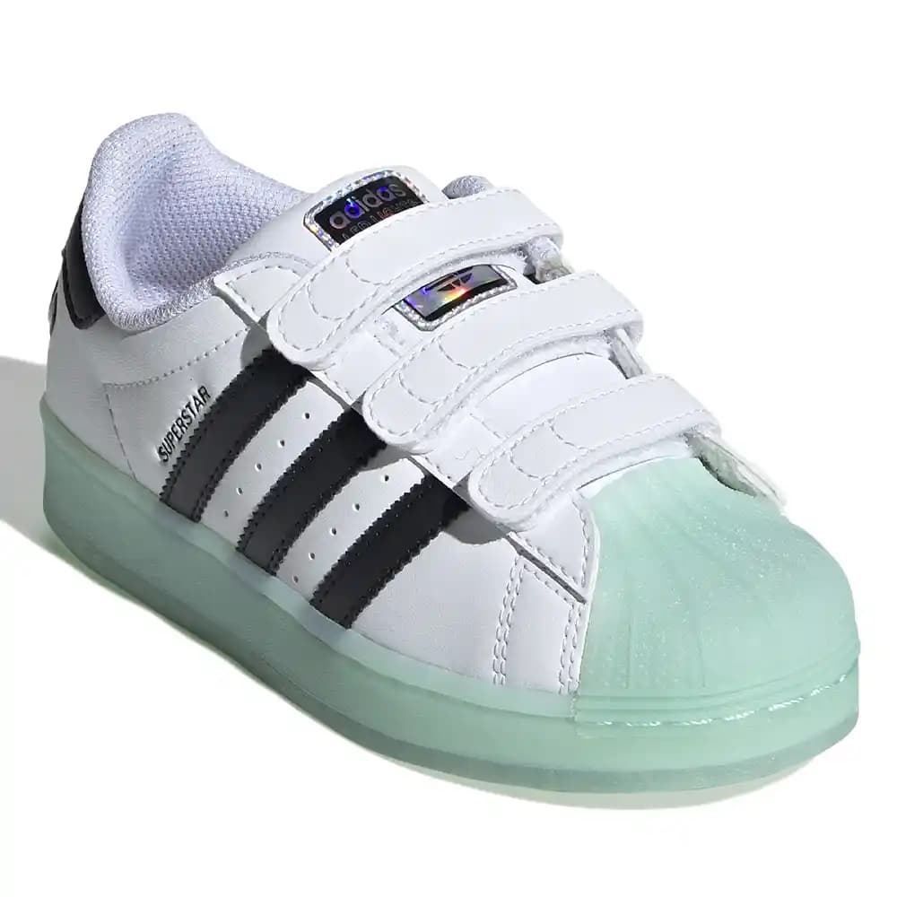Erkek Çocuklar İçin adidas Superstar: Moda, Konfor ve Dayanıklılık Sunan Ikonik Ayakkabı Seçeneği