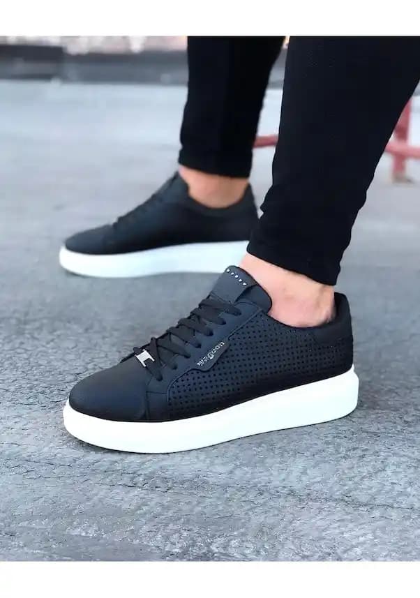 Erkek Delikli Ayakkabılar: Moda ve Konforu Bir Arada Sunan Güncel Trendler ve Stil İpuçları