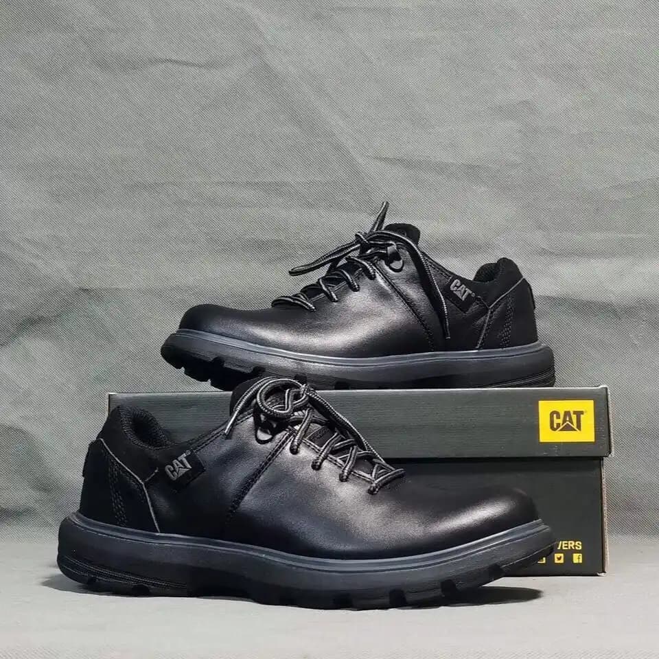 Erkek İş Ayakkabısı Seçiminde Stil ve Konforu Bir Arada Yakalayın