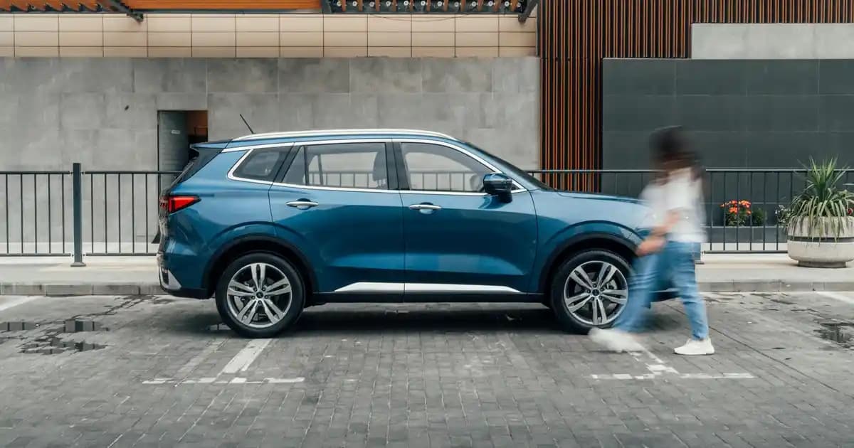 Erkek Kazak Modası 2024: Stil, Trendler ve Güncel Tasarım Seçenekleri