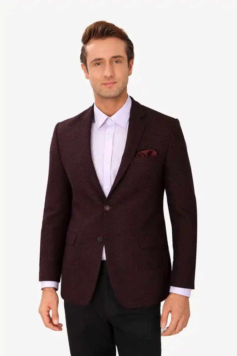 Erkek Modasında Bordo Ceketlerin Stil ve Şıklık Üzerindeki Etkisi