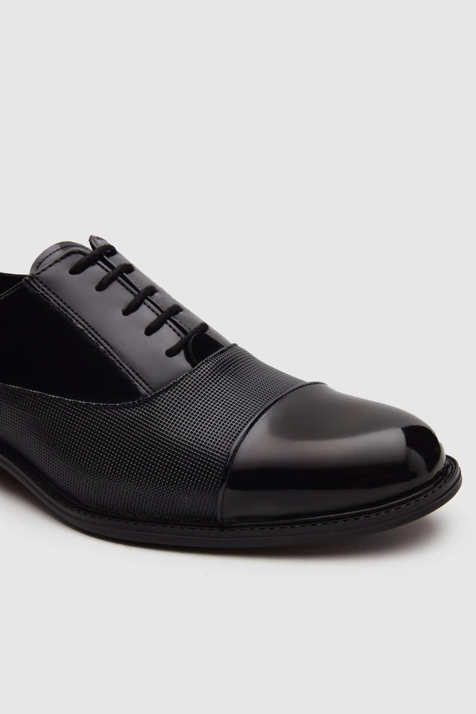 Erkek Modasında DS Ayakkabıların Yeri: Tarz ve Konforun Buluşması