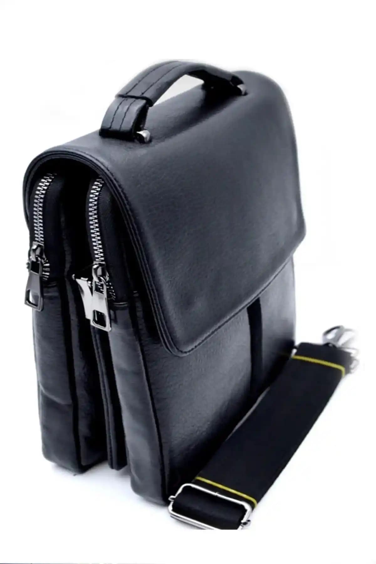 Erkek Modasında El ve Omuz Çantalarının Güncel Trendleri ve Seçim Rehberi