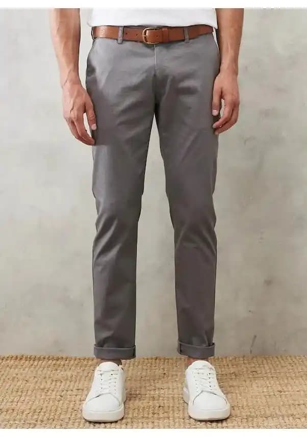 Erkek Modasında İtalyan Kesim Slim Fit Kumaş Pantolonların Trendleri ve Kombinasyon İpuçları