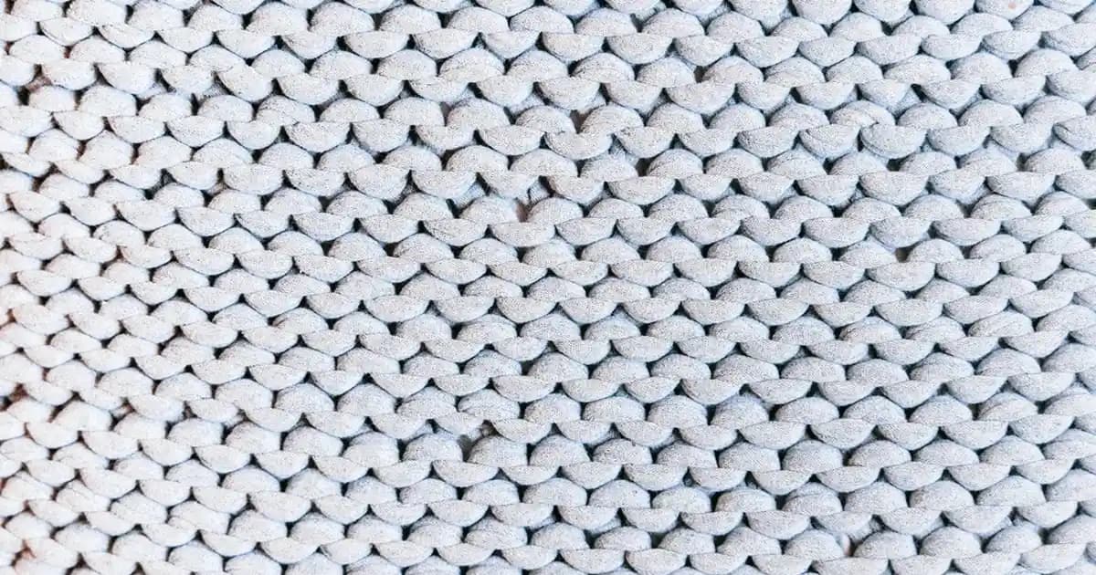 Erkek Modasında Lacoste Sırt Çantaları: Şıklık ve Fonksiyonelliğin Birleşimi