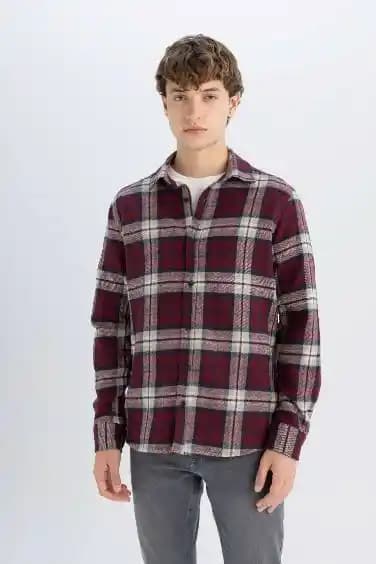 Erkek Modasında Oduncu Gömleği: DeFacto ile Şık ve Rahat Tarzın Yükselişi