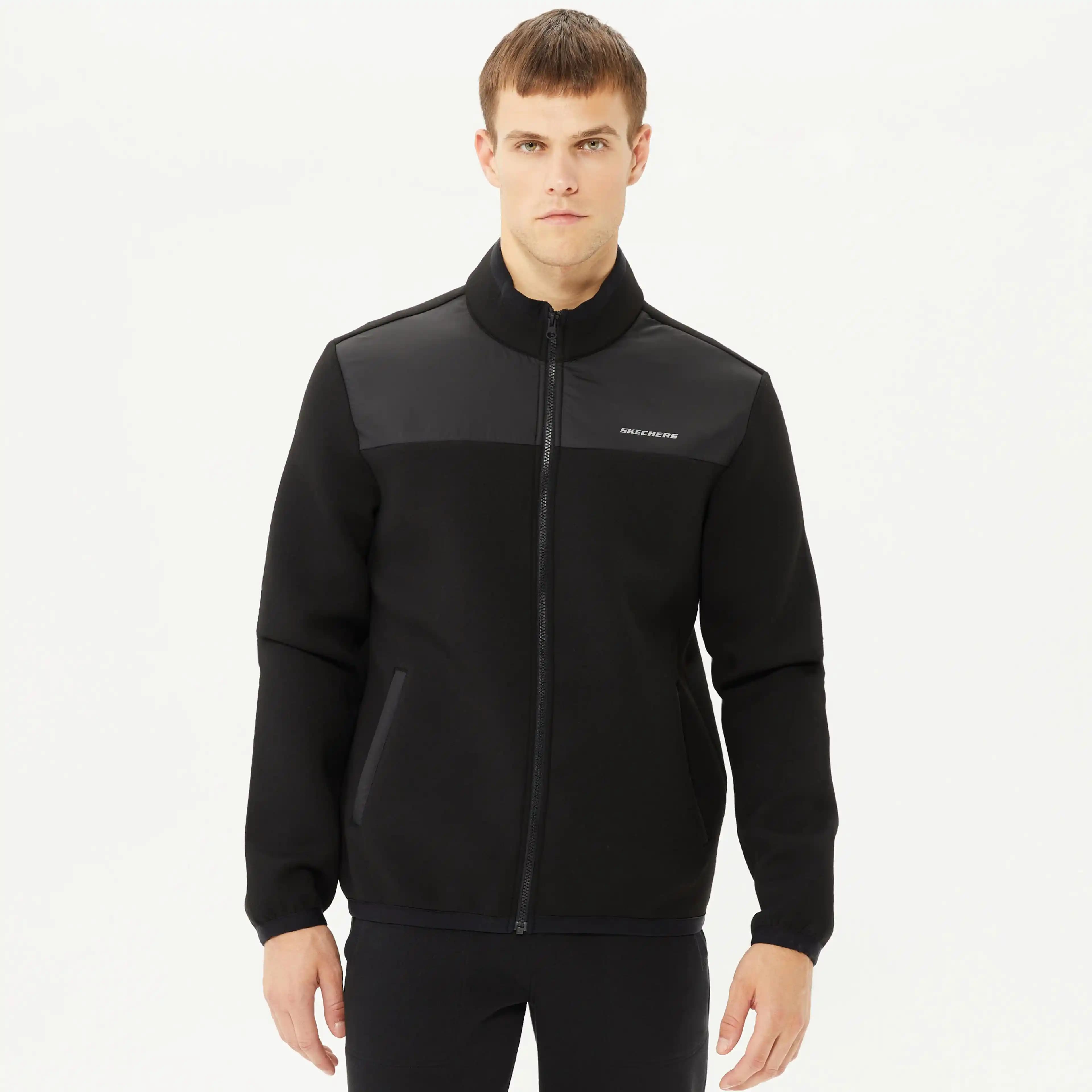 Erkek Modasında Scuba Ceket: Şıklık ve Konforun Birlikte Sunulduğu Trend Parça