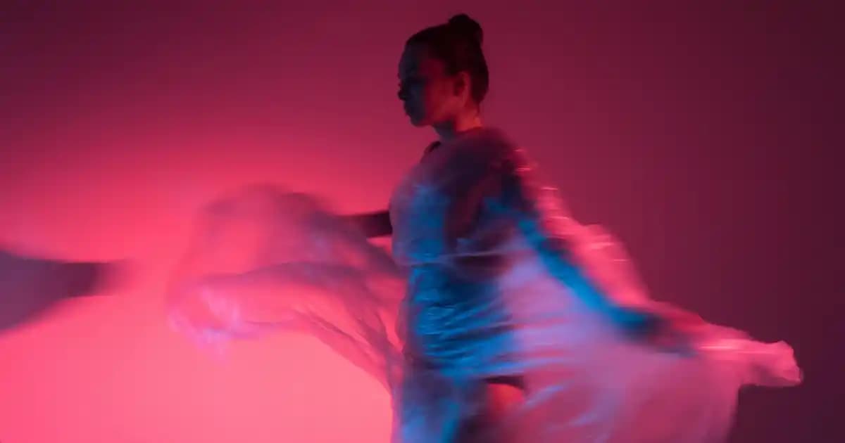 Erkek Modasında Şıklığın Simgesi Armani Kartlıkleri ve Modern Tasarımlar