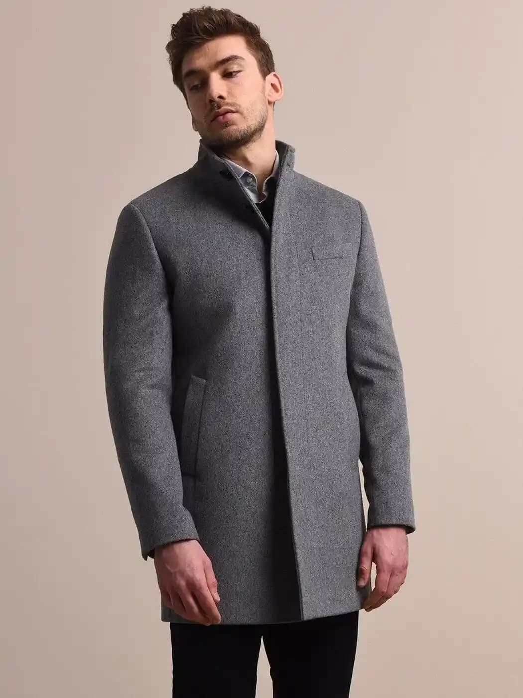 Erkek Palto Fiyatları ve Modelleri: Kalite ve Stil Uyumunu Yakalamak İçin Rehber