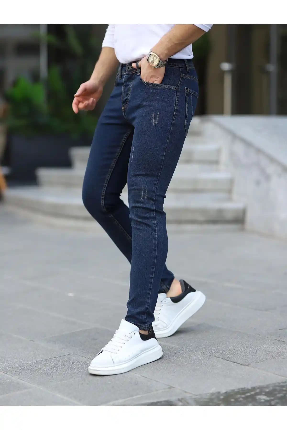 Erkek Pantolonlarında En İyi Markalar ve Moda Dünyasındaki Yeri Hakkında Kapsamlı Rehber