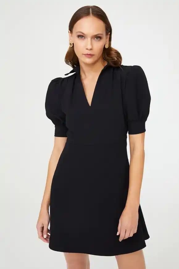 Erkek Yaka Elbise Modelleri: Trendler, Çeşitler ve Stil Önerileri