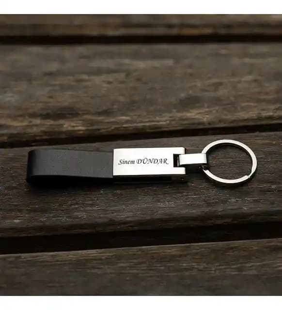 Erkekler İçin Anahtarlık Seçenekleri ve Moda Dünyasındaki Yeri