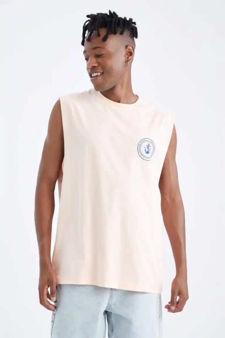 Erkekler İçin Deniz Kıyafetleri: Yazın Şıklığını Yansıtan Stil Rehberi ve Trendler