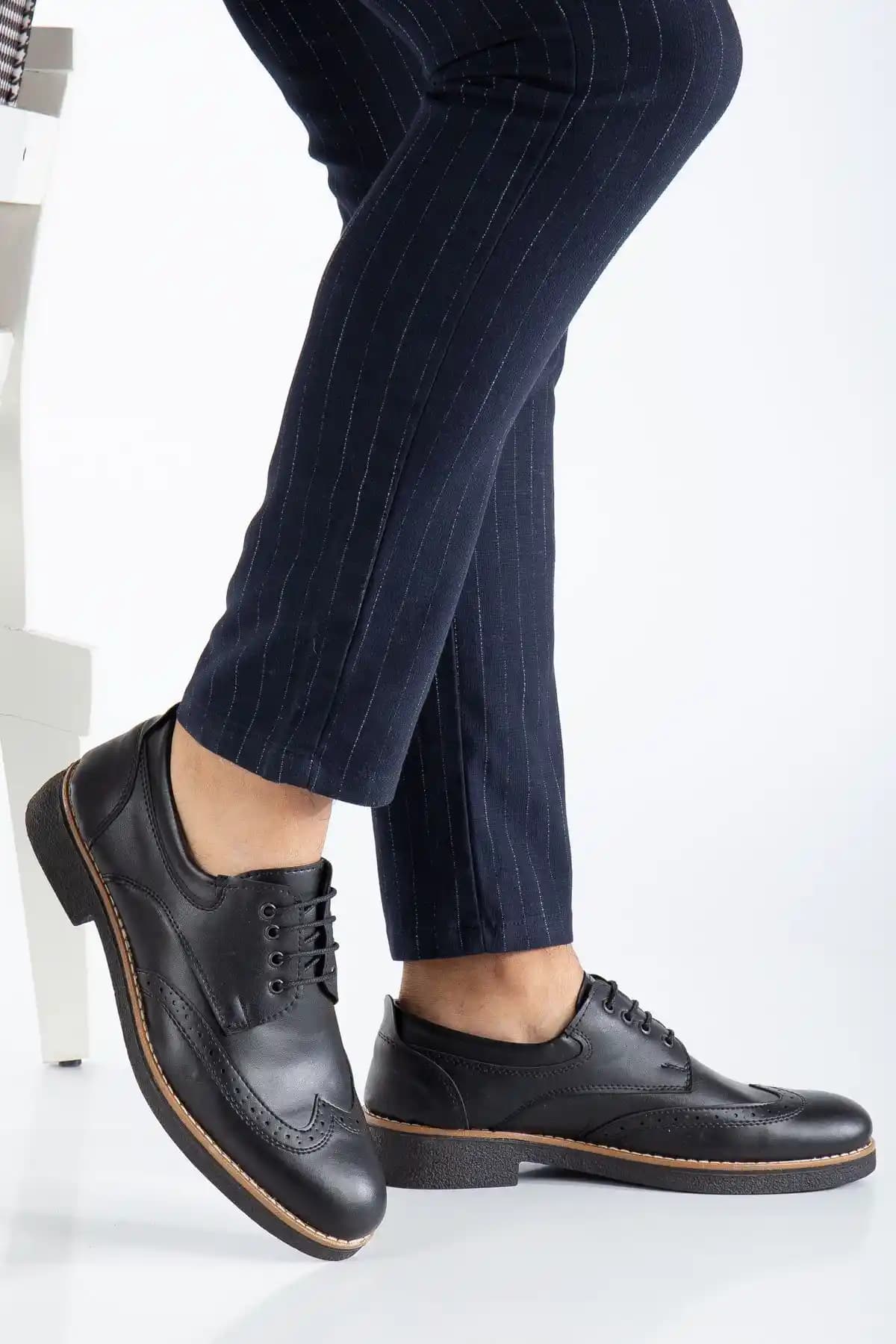 Erkekler İçin Dört Mevsim Uygun Ayakkabı Seçenekleri ve Trendler Rehberi